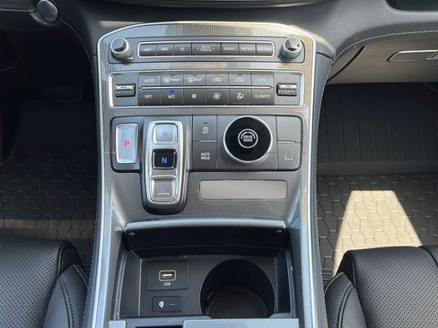 Certified 2023 Hyundai Santa Fe SEL w/ Premium Package FWD image 16