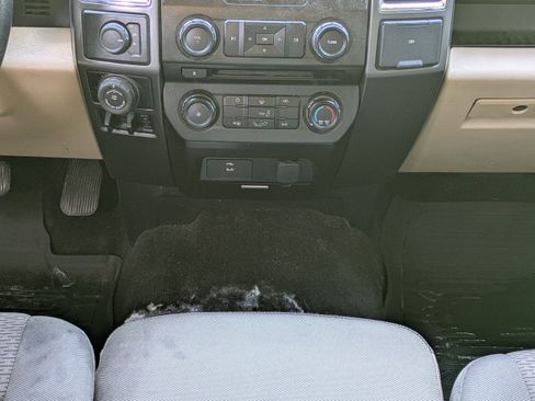 Used 2016 Ford F150 XLT w/ Equipment Group 301A Mid image 18