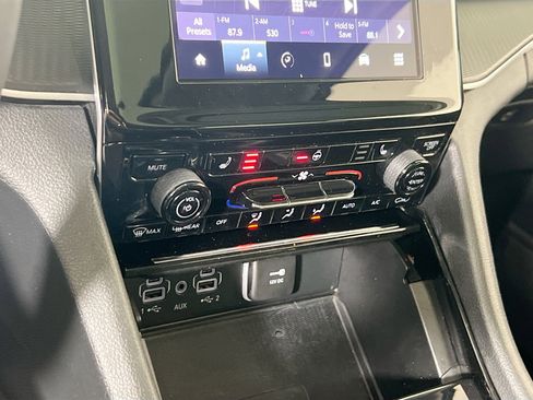 Used 2023 Jeep Grand Cherokee L Laredo w/ Luxury Tech Group I image 15