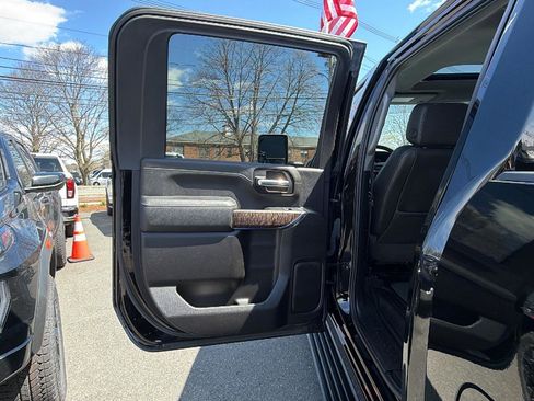 Used 2023 GMC Sierra 2500 Denali w/ Technology Package image 32