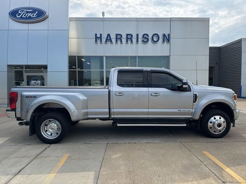 Used 2022 Ford F450 Lariat image 5