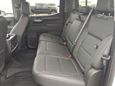 Used 2025 GMC Sierra 1500 SLT w/ SLT Premium Plus Package AWD/4WD image 33