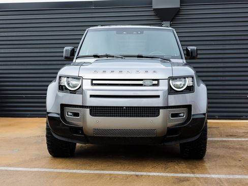 Used 2021 Land Rover Defender 90 X-Dynamic S image 10