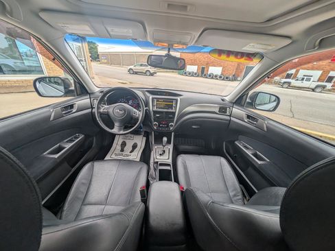 Used 2011 Subaru Forester 2.5X Touring w/ Rugged Pkg 1F AWD/4WD image 29
