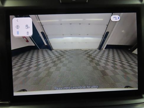 Used 2025 Ford F250 Platinum image 16