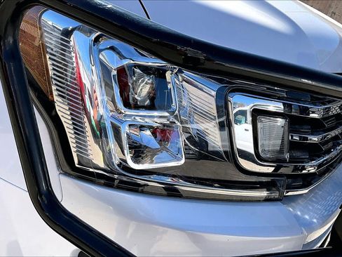 Used 2019 Ford Expedition XLT w/ Cargo Package image 27