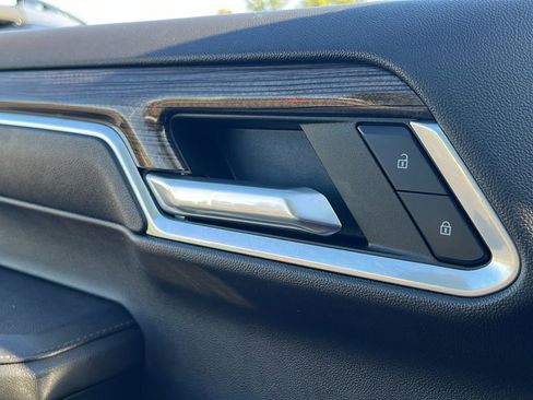 Used 2023 Chevrolet Silverado 1500 LT image 12