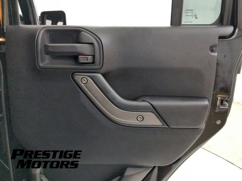 Used 2014 Jeep Wrangler Unlimited Sport w/ Quick Order Package 24S AWD/4WD image 27