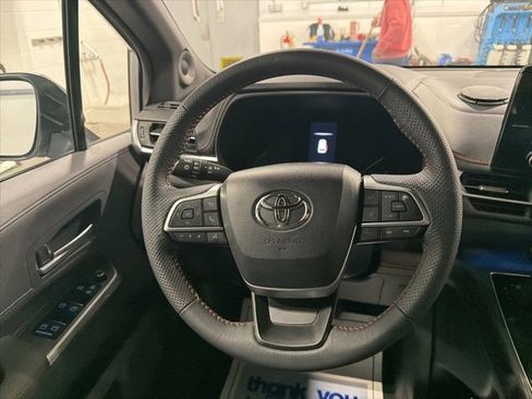 Used 2024 Toyota Sienna XSE w/ XSE Plus Package image 20