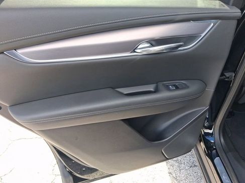 Used 2023 Cadillac XT6 Luxury FWD image 9
