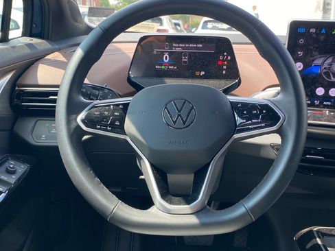 Certified 2025 Volkswagen ID.4 Pro RWD image 5