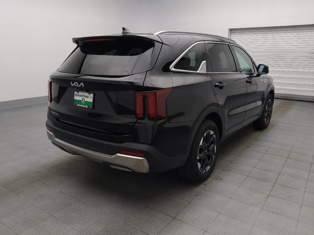 Used 2024 Kia Sorento S FWD image 9