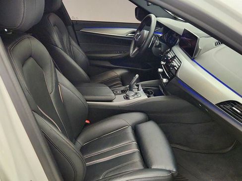Used 2019 BMW 530i xDrive w/ M Sport Package AWD/4WD image 24