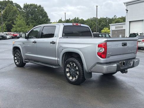 Used 2017 Toyota Tundra SR5 w/ SR5 Upgrade Package AWD/4WD image 3