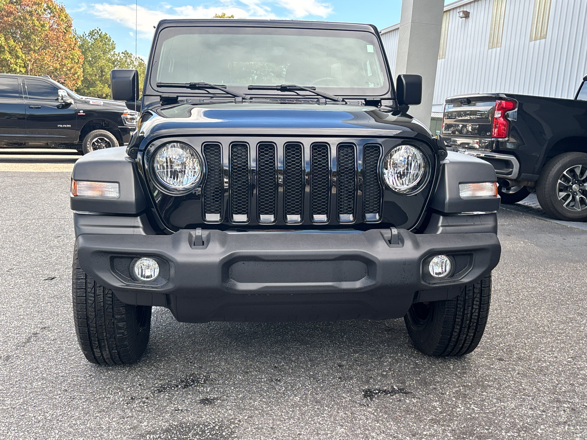 Used 2023 Jeep Wrangler Unlimited Sport AWD/4WD image 2