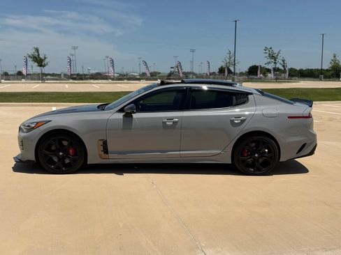 Used 2019 Kia Stinger GT2 RWD image 8