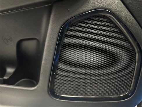 Used 2024 Jeep Compass Limited image 19