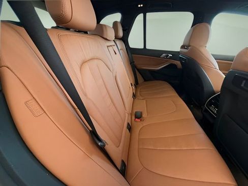 Used 2021 BMW X5 sDrive40i w/ Premium Package 2 image 39