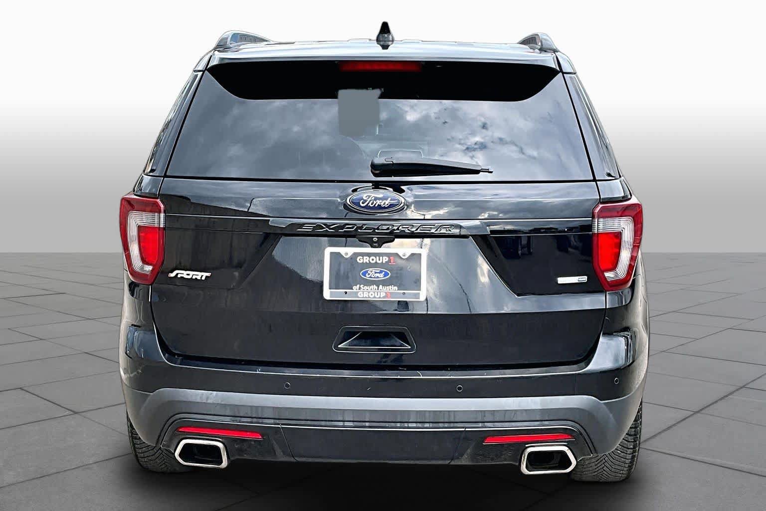 Used 2017 Ford Explorer Sport w/ Equipment Group 401A AWD/4WD image 5
