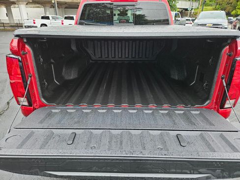 Used 2026 Chevrolet Colorado W/T w/ WT Custom Package AWD/4WD image 5