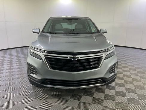 Used 2024 Chevrolet Equinox LT image 2