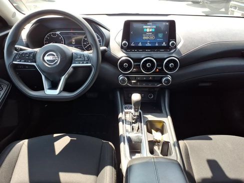Used 2025 Nissan Sentra SV FWD image 14