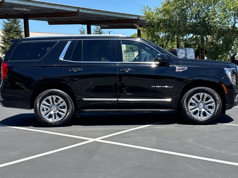 Used 2025 GMC Yukon Denali AWD/4WD image 10