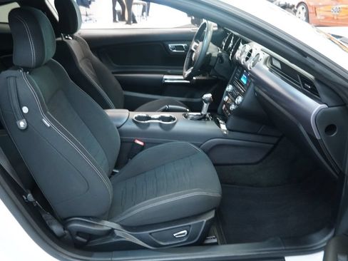 Used 2016 Ford Mustang Coupe RWD image 20