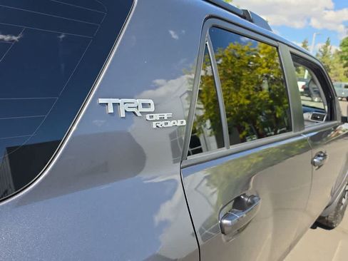 Used 2021 Toyota 4Runner TRD Off-Road Premium AWD/4WD image 26