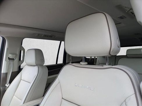 Used 2021 GMC Yukon XL Denali image 14