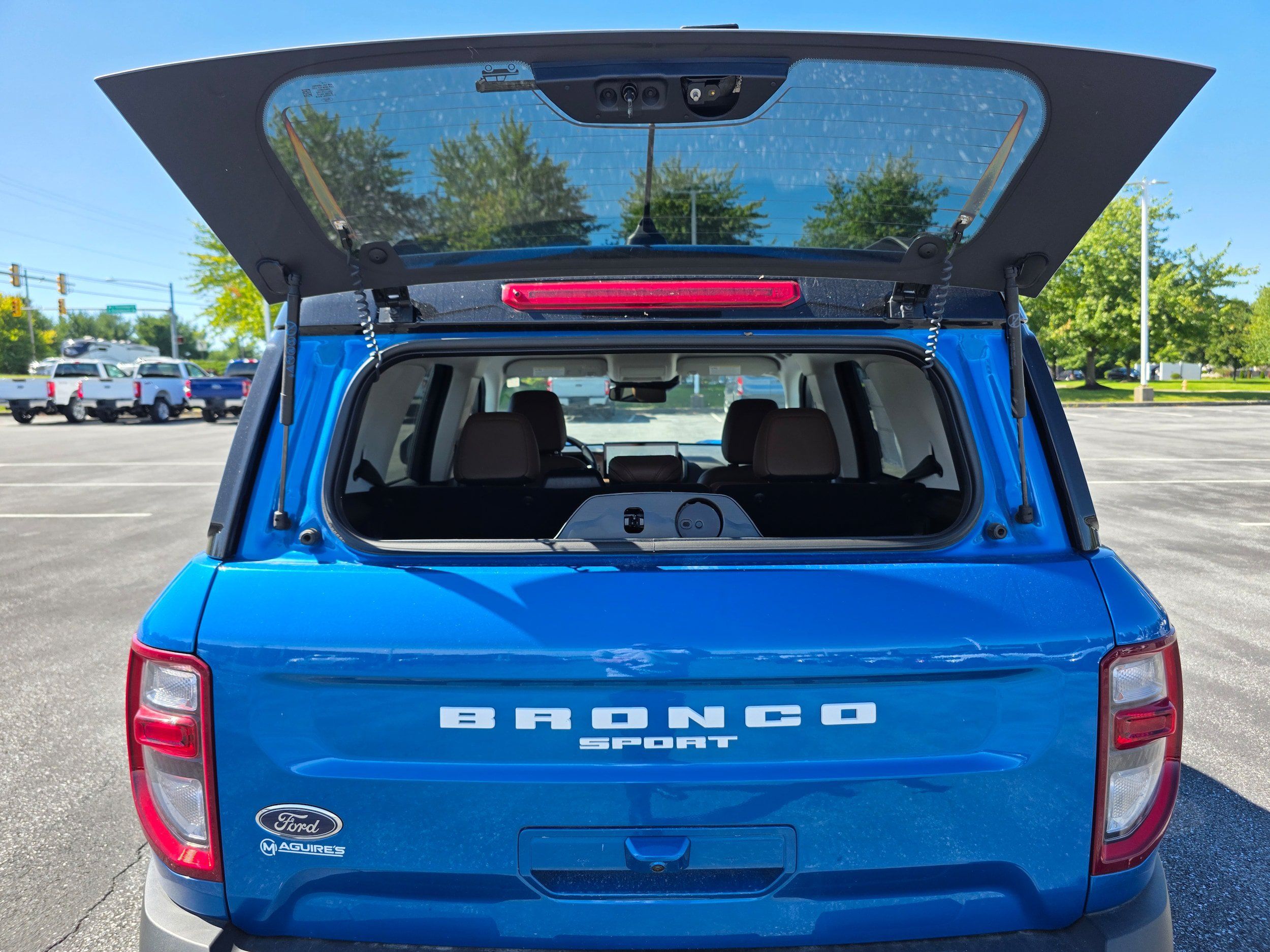 Certified 2025 Ford Bronco Sport Outer Banks w/ Outer Banks Tech Package+ AWD/4WD image 8
