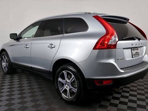 Used 2013 Volvo XC60 T6 AWD/4WD image 12