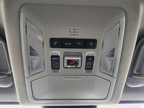 Used 2023 Toyota RAV4 XLE Premium image 22