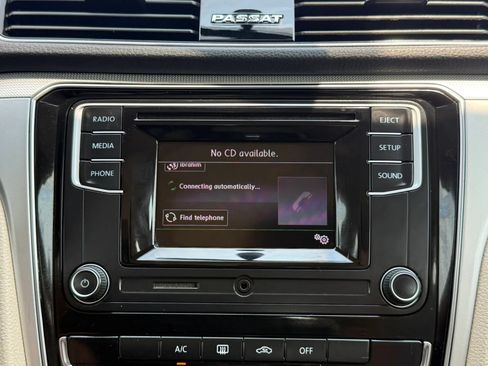 Used 2018 Volkswagen Passat 2.0T S FWD image 32