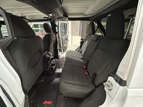 Used 2018 Jeep Wrangler Unlimited Sahara AWD/4WD image 48