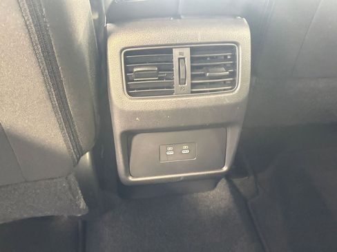 Used 2025 Nissan Rogue SV AWD/4WD image 25