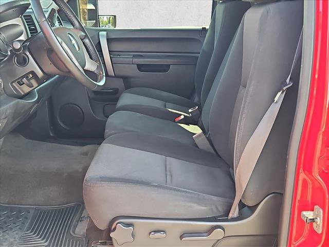 Used 2010 Chevrolet Silverado 2500 LT w/ Interior Plus Package AWD/4WD image 14