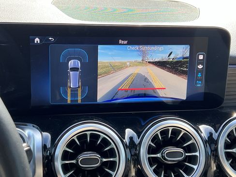 Certified 2024 Mercedes-Benz GLB 250 4MATIC image 25