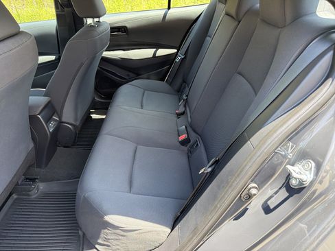 Used 2025 Toyota Corolla LE FWD image 19