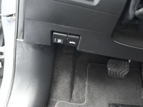 Used 2024 Nissan Kicks SR w/ SR Premium Package FWD image 31