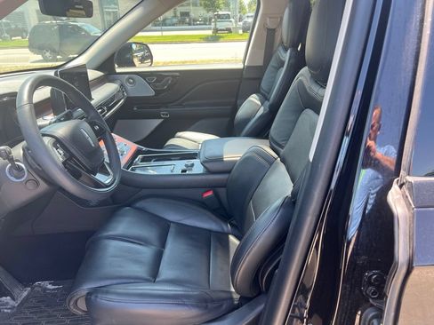 Used 2024 Lincoln Aviator Reserve w/ Equipment Group 201A AWD/4WD image 10