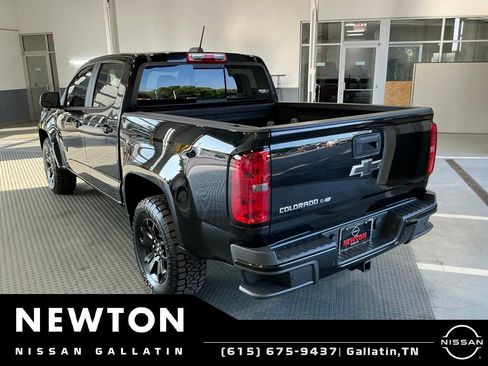 Used 2020 Chevrolet Colorado Z71 w/ Z71 Midnight Edition AWD/4WD image 26