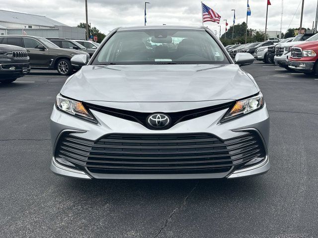 Used 2022 Toyota Camry LE w/ Convenience Package FWD image 3