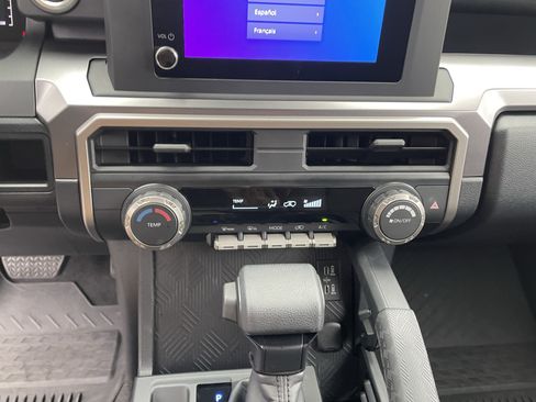 Certified 2026 Toyota 4Runner SR5 AWD/4WD image 22