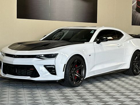 Used 2018 Chevrolet Camaro SS image 8