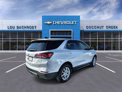 Used 2024 Chevrolet Equinox LT image 8