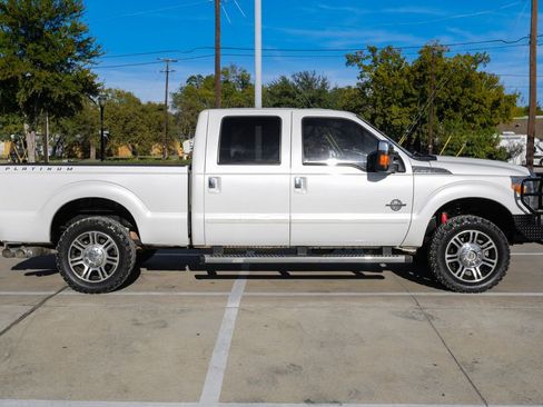 Used 2014 Ford F250 Platinum w/ FX4 Off-Road Package image 7