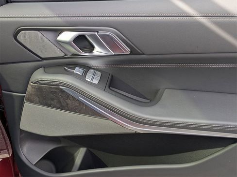 New 2025 BMW X7 xDrive40i w/ Premium Package image 14