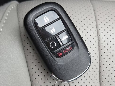 Certified 2025 Honda Accord Touring image 38