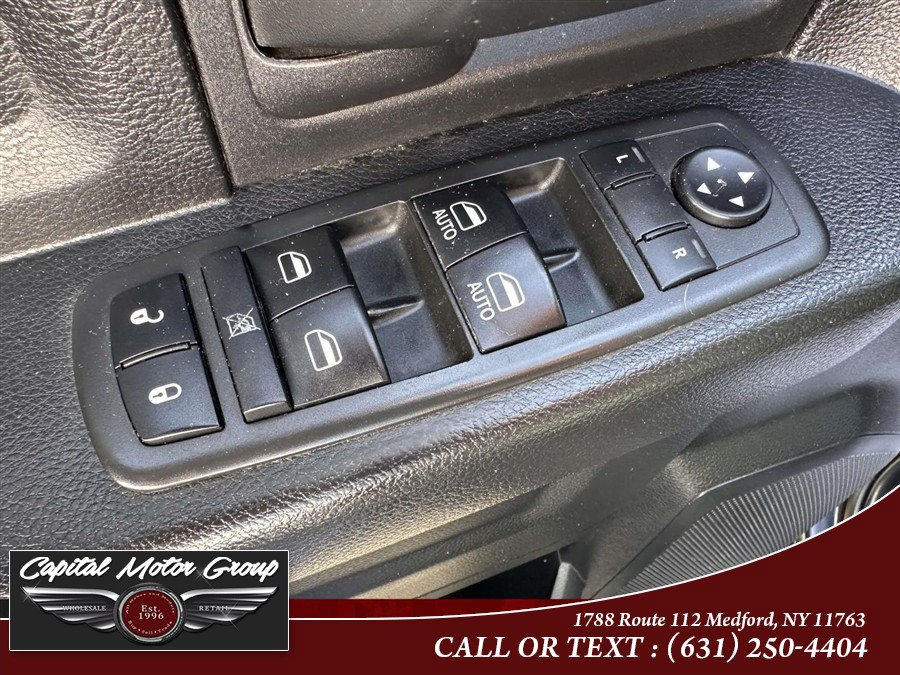 Used 2018 RAM 1500 Express w/ Express Value Package AWD/4WD image 9